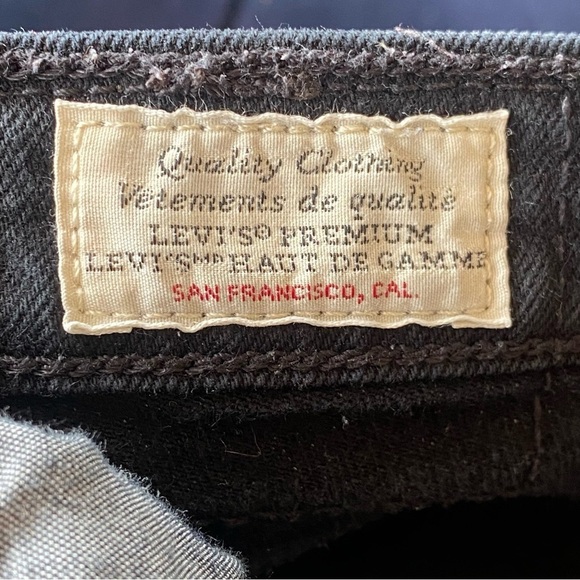 Levi's Wedgie Fit Button Fly Black Distressed Premium Jeans Size 28 - Picture 16 of 16